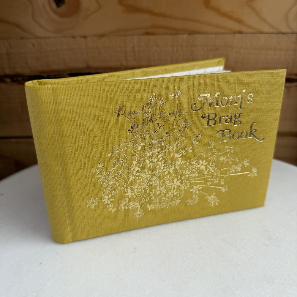 VTG 70s Moms Brag Book Gold Foil Yellow Photo Album Floral New